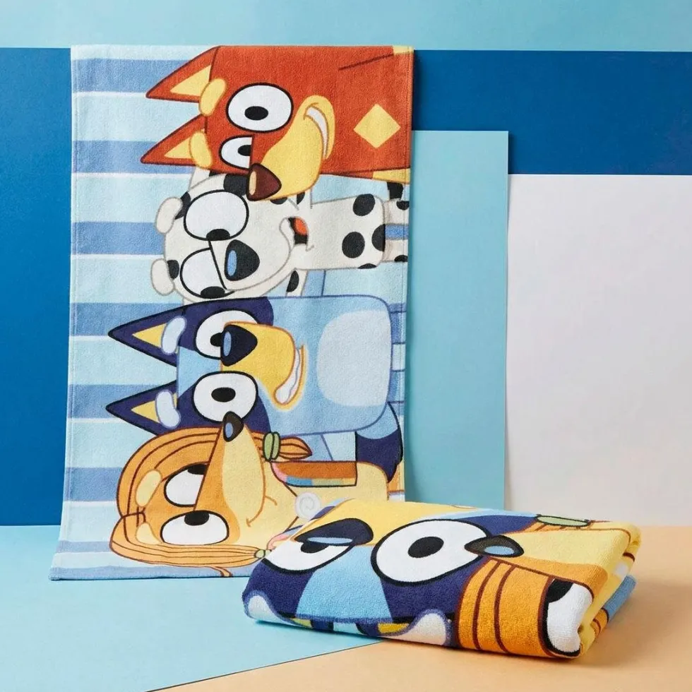 Bluey med vänner Badhandduk 70 x 140 cm