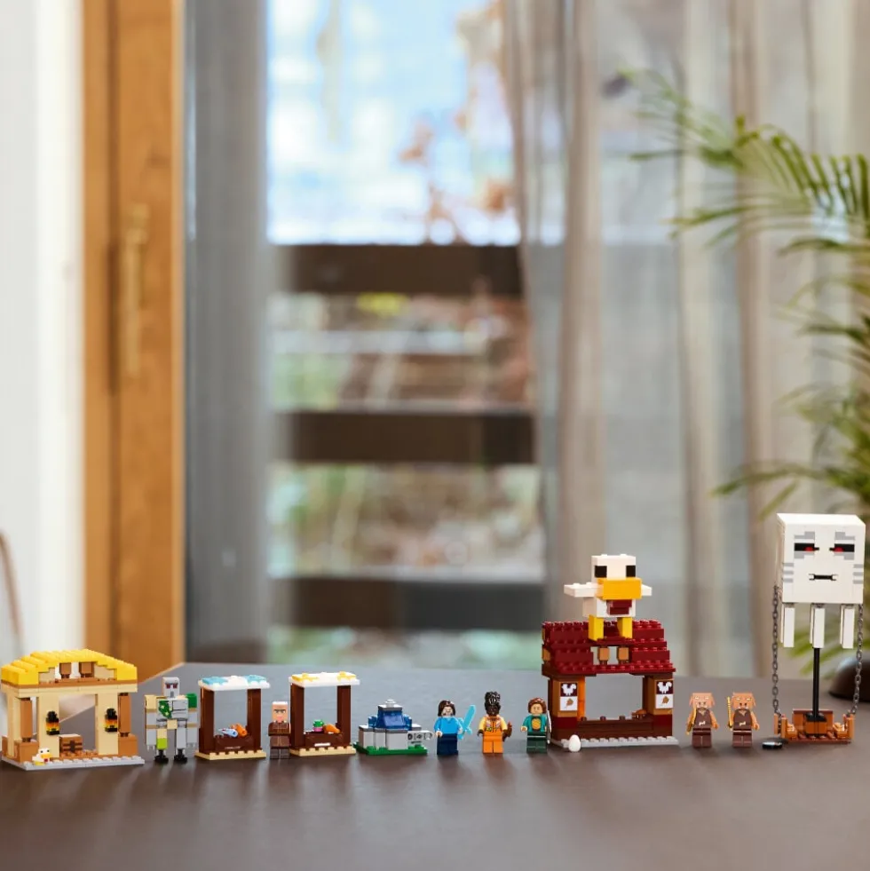 LEGO Minecraft - Byanfall med gastballong 10+