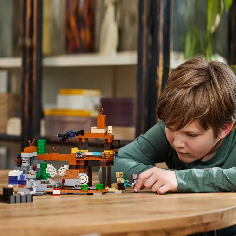 LEGO Minecraft - Gruvschaktet i stenöknen 8+