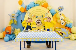Minions Bordsduk av papper 120 x 180 cm